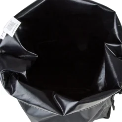 Caribee Trident 2.0 Waterproof (32L) 7 Caribee Trident 2.0 Waterproof (32L) -Trail Camp Shop 4 30