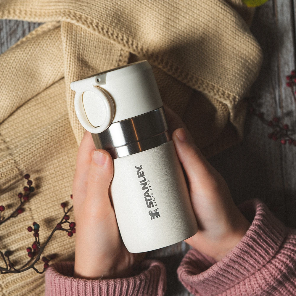 Stanley Go Slim Vacuum Bottle 9.5oz - Matte Black 5 Stanley Go Slim Vacuum Bottle 9.5oz - Matte Black - Image 5